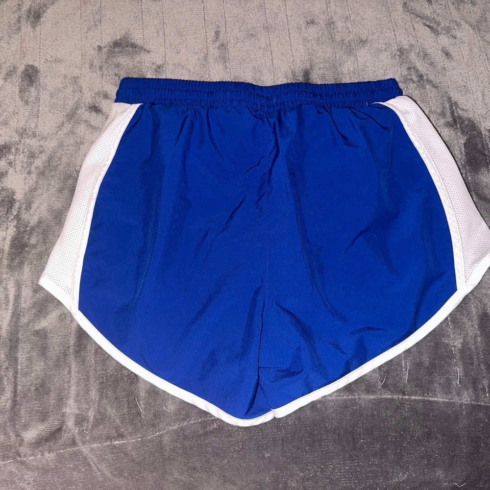 Under Armour Shorts - Picture 3 of 3